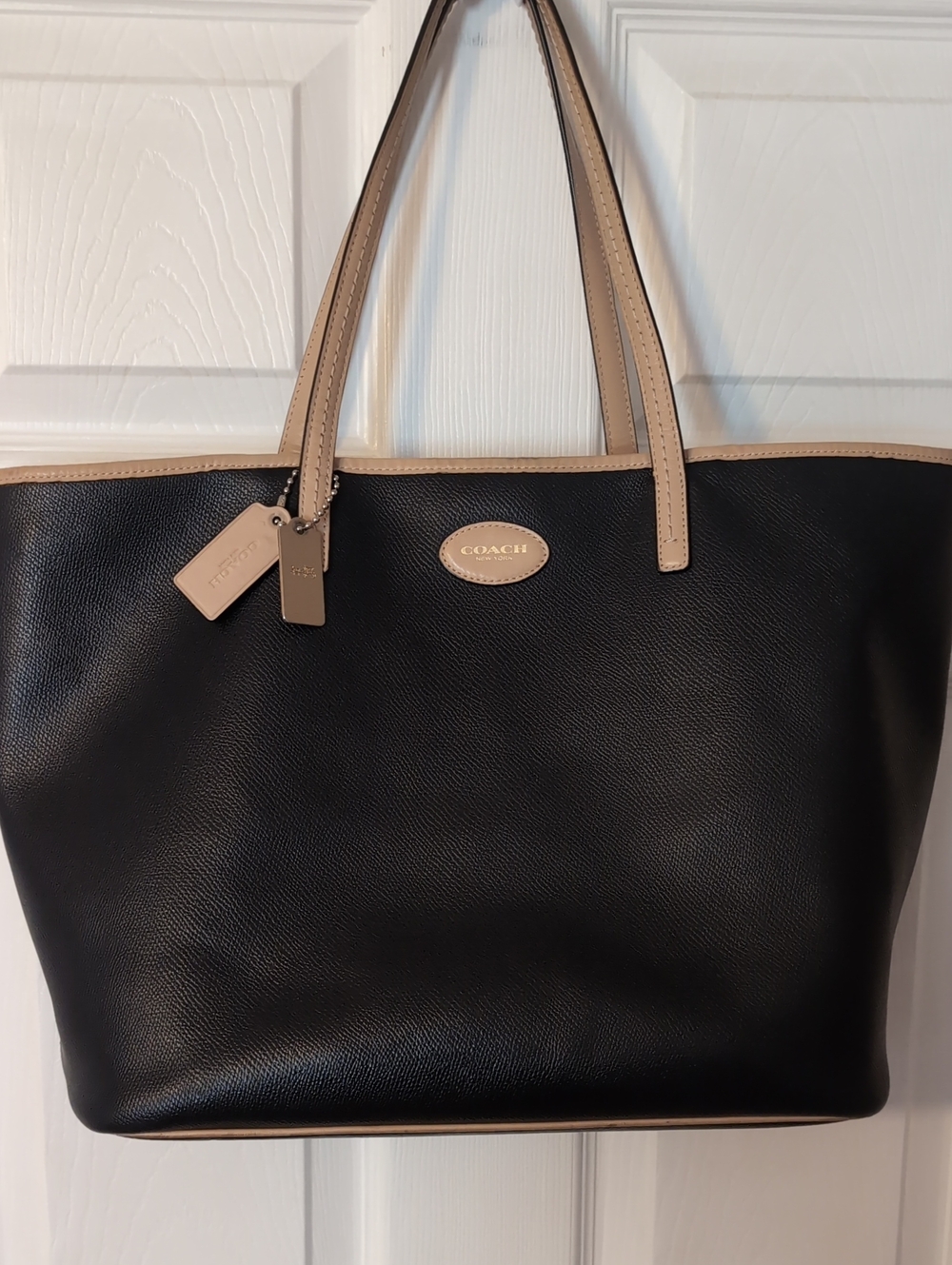 Authentic COACH Metro Tote Bag in Black Crossgrain Leather with Tan Trim